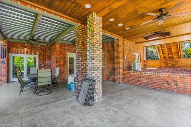 537 Montclaire Drive, Mount Airy, NC 27030