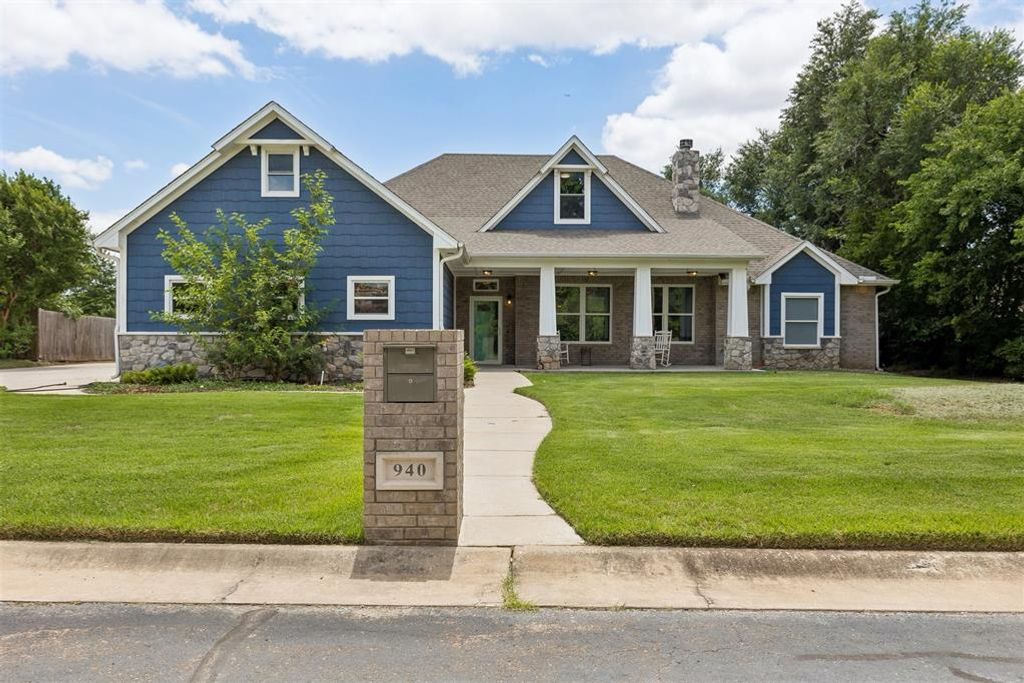 940 NW 35th Street, Moore, OK 73160