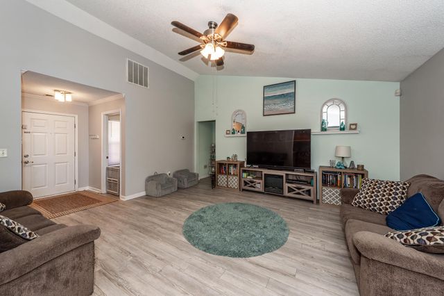 404 Ashburton Drive, Goose Creek, SC 29445