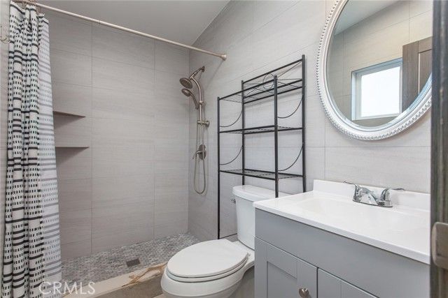 9502 Laurel Canyon, Arleta (los Angeles), CA 91331