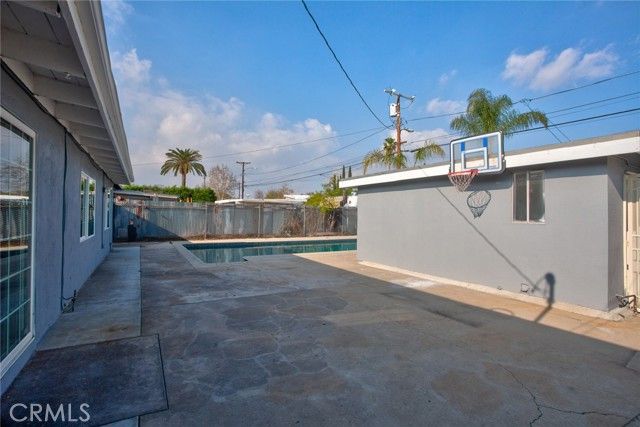 9502 Laurel Canyon, Arleta (los Angeles), CA 91331