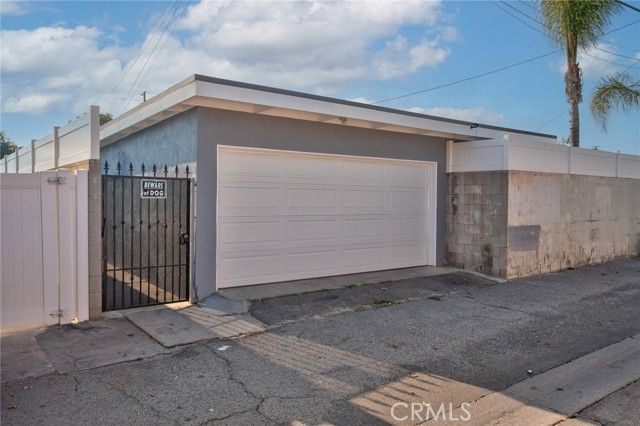 9502 Laurel Canyon, Arleta (los Angeles), CA 91331