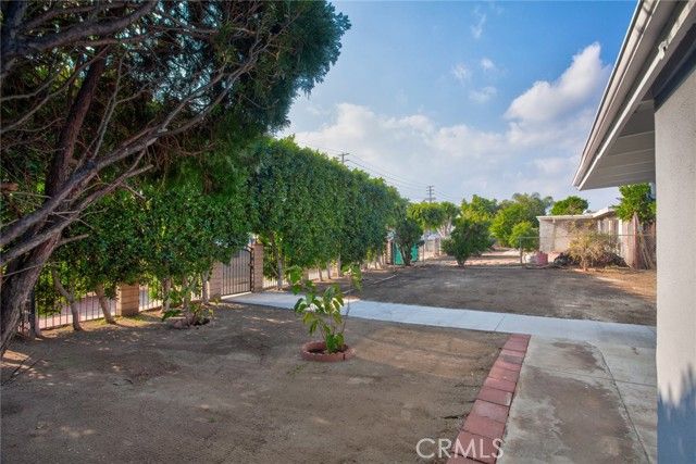 9502 Laurel Canyon, Arleta (los Angeles), CA 91331