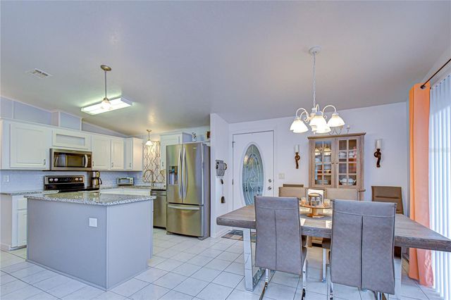 37232 NEUKOM AVENUE, Zephyrhills, FL 33541