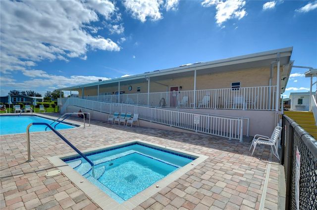 37232 NEUKOM AVENUE, Zephyrhills, FL 33541