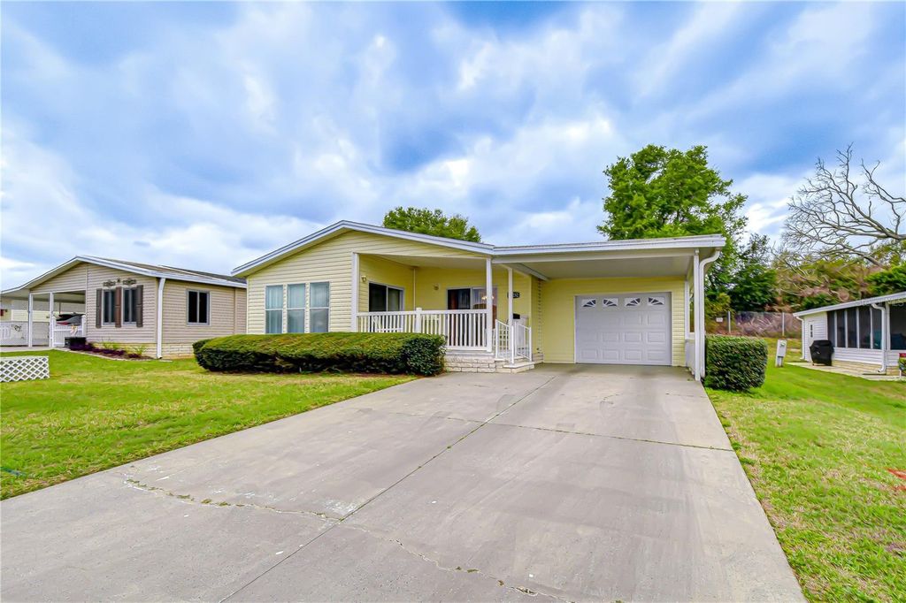Image 44 of property listing at 37232 NEUKOM AVENUE, Zephyrhills, FL 33541