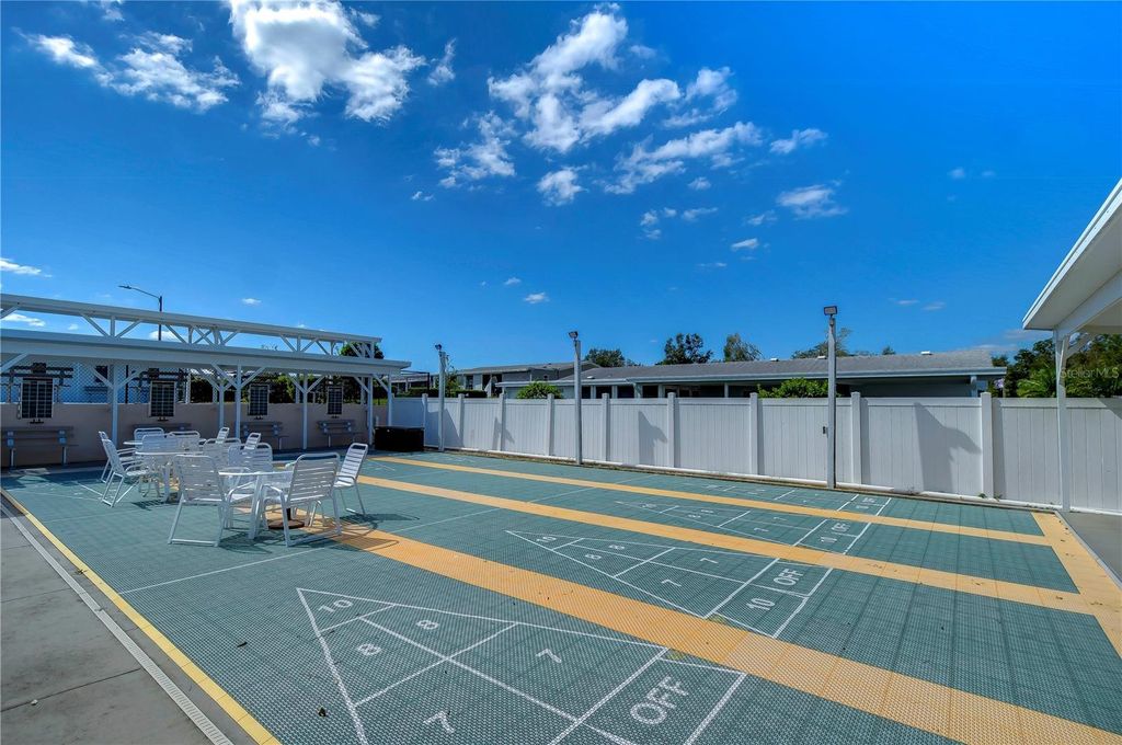 Image 45 of property listing at 37232 NEUKOM AVENUE, Zephyrhills, FL 33541