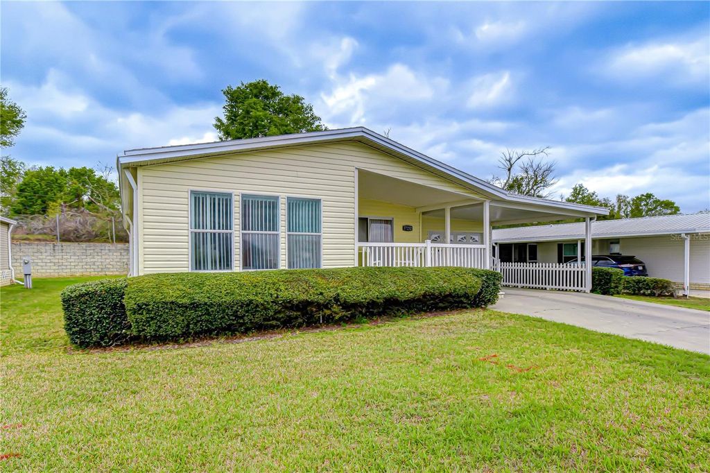 Image 64 of property listing at 37232 NEUKOM AVENUE, Zephyrhills, FL 33541