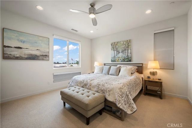 1068 Hampton, Costa Mesa, CA 92627