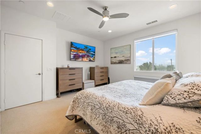 1068 Hampton, Costa Mesa, CA 92627