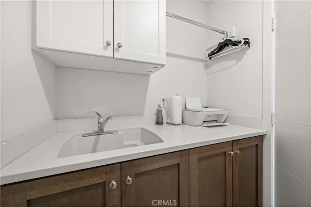 1068 Hampton, Costa Mesa, CA 92627
