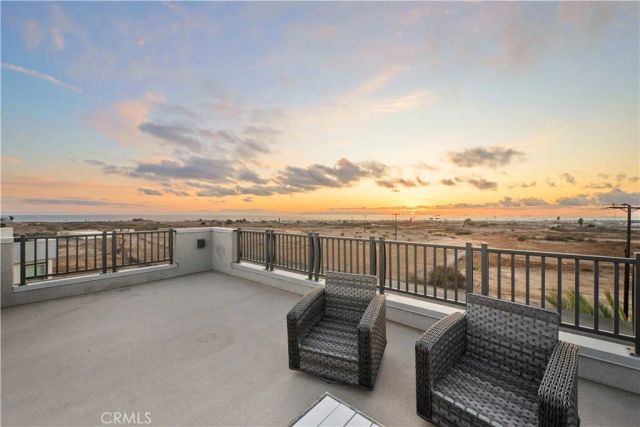 1068 Hampton, Costa Mesa, CA 92627