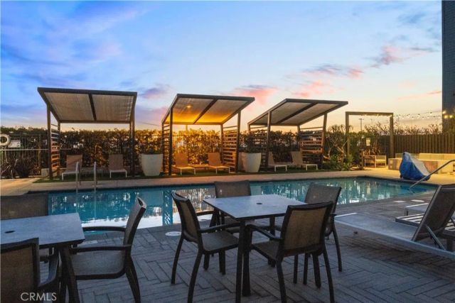 1068 Hampton, Costa Mesa, CA 92627