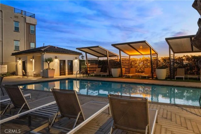 1068 Hampton, Costa Mesa, CA 92627