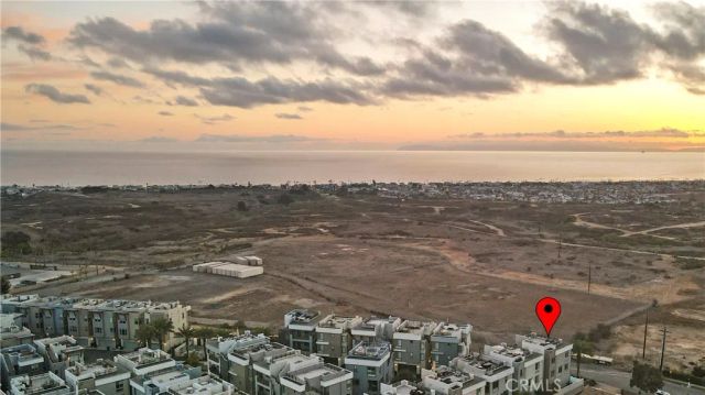1068 Hampton, Costa Mesa, CA 92627