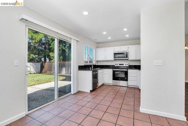 5104 Grass Valley Way, Antioch, CA 94531
