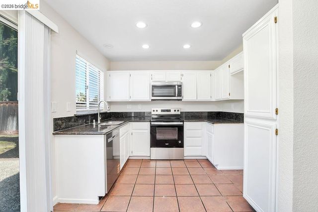 5104 Grass Valley Way, Antioch, CA 94531