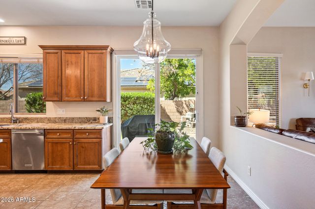 19136 E Canary Way, Queen Creek, AZ 85142