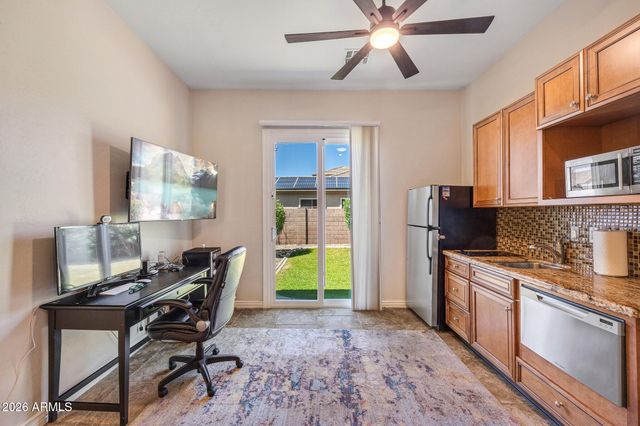 19136 E Canary Way, Queen Creek, AZ 85142