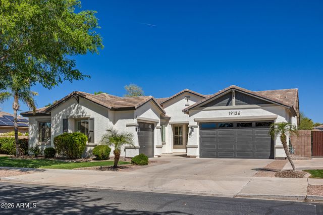 19136 E Canary Way, Queen Creek, AZ 85142