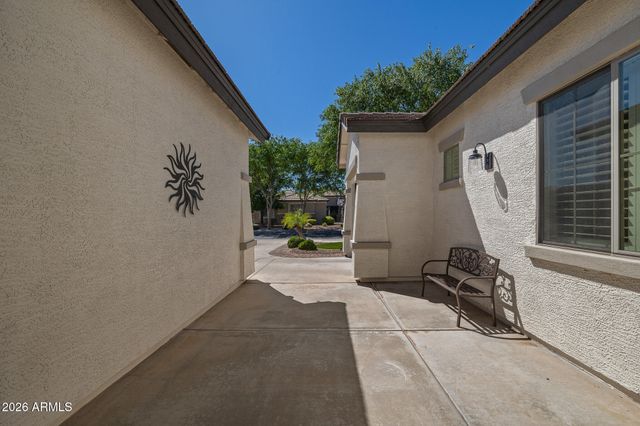 19136 E Canary Way, Queen Creek, AZ 85142