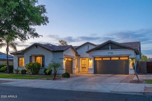 19136 E Canary Way, Queen Creek, AZ 85142