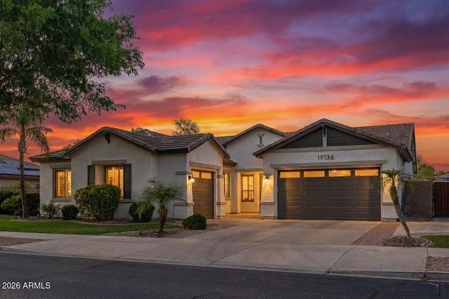 19136 E Canary Way, Queen Creek, AZ 85142