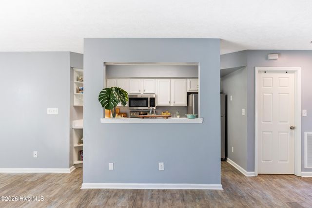 159 Longstreet Drive Apt 203, Wilmington, NC 28412