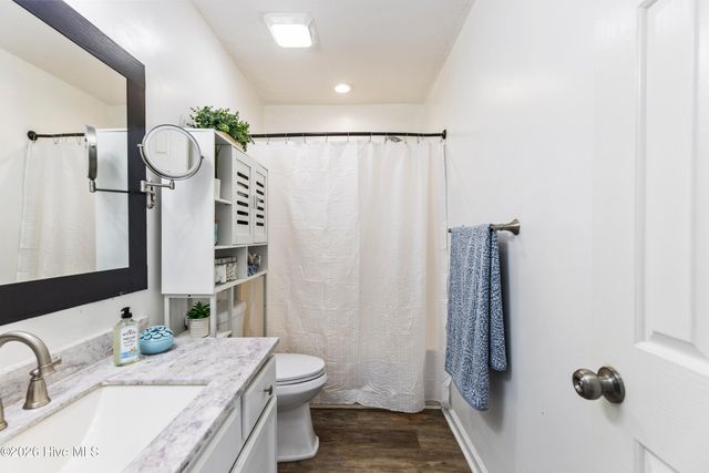 159 Longstreet Drive Apt 203, Wilmington, NC 28412