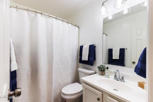 159 Longstreet Drive Apt 203, Wilmington, NC 28412