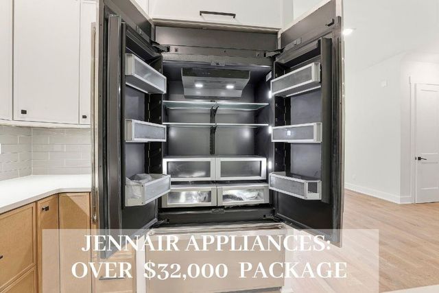 910 Laurel Brooke Avenue, Peachtree City, GA 30269