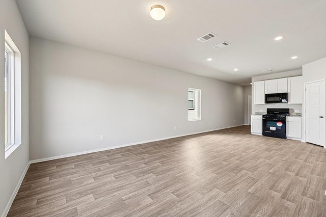 319 Haywood Manor, Maxwell, TX 78656