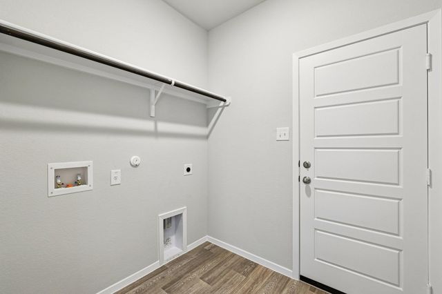 319 Haywood Manor, Maxwell, TX 78656