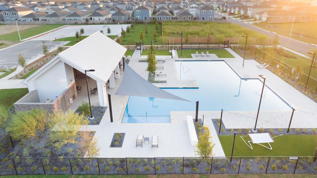 319 Haywood Manor, Maxwell, TX 78656