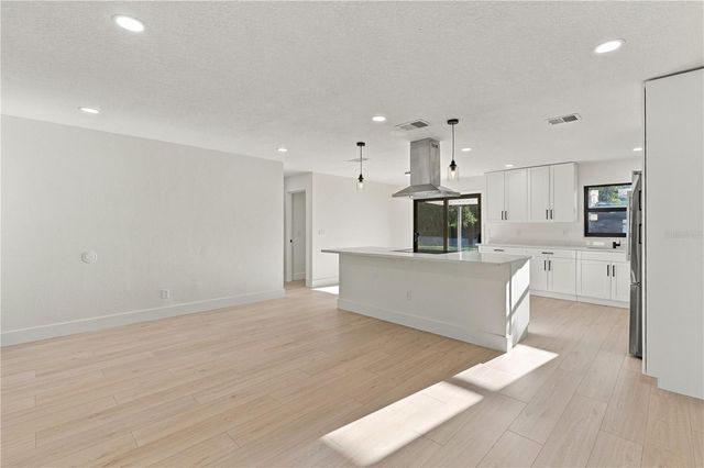 3701 NW 20TH AVENUE, Ocala, FL 34475