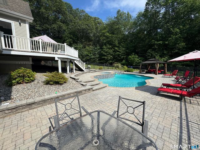 66 Country Lane, Hebron, CT 06248