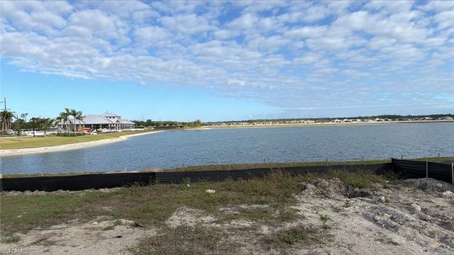 9057 Wisteria WAY, Naples, FL 34114