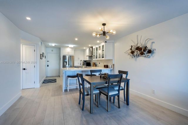 6815 Edgewater Dr 307, Coral Gables, FL 33133