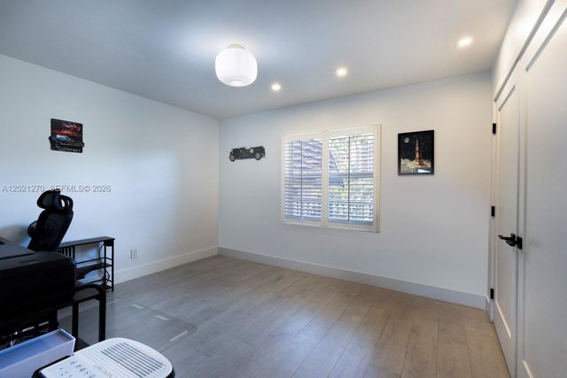 6815 Edgewater Dr 307, Coral Gables, FL 33133