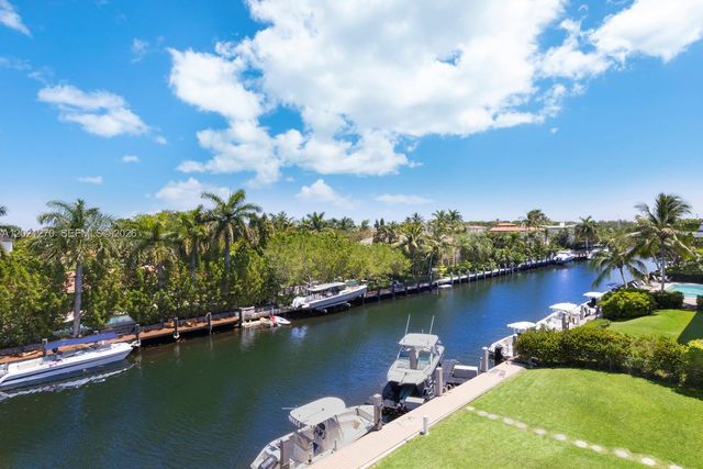 6815 Edgewater Dr 307, Coral Gables, FL 33133
