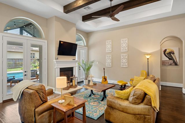 1702 Hunters Trail, Friendswood, TX 77546