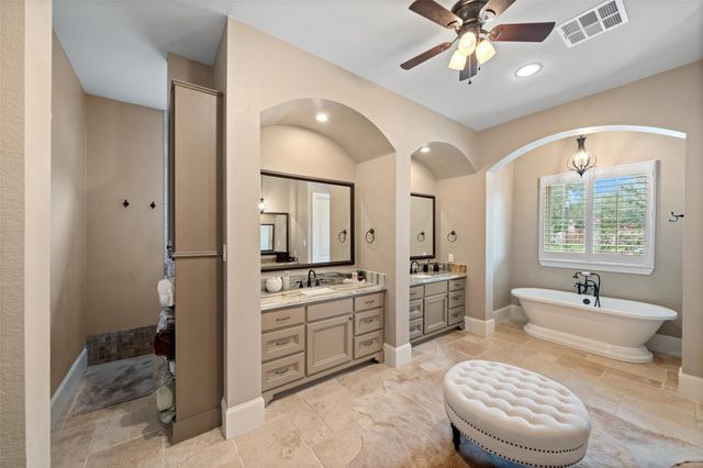 1702 Hunters Trail, Friendswood, TX 77546