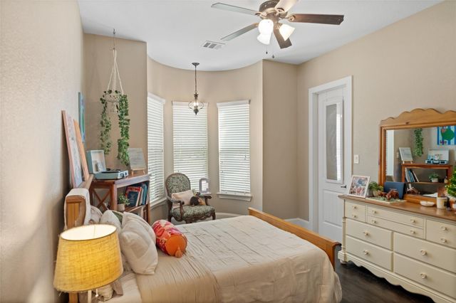 1702 Hunters Trail, Friendswood, TX 77546