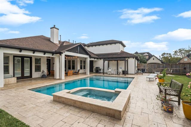 1702 Hunters Trail, Friendswood, TX 77546