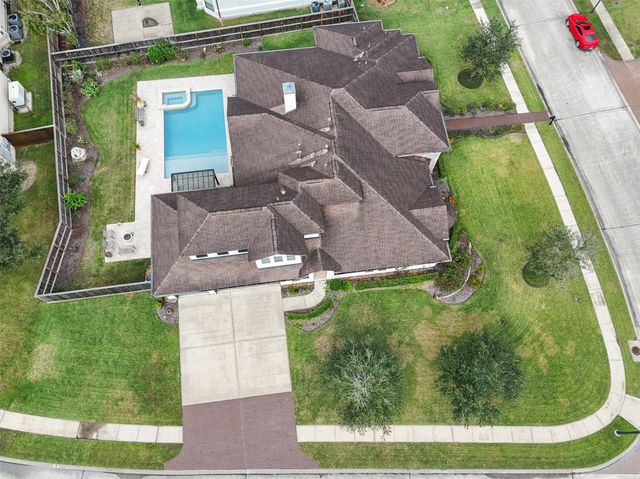 1702 Hunters Trail, Friendswood, TX 77546
