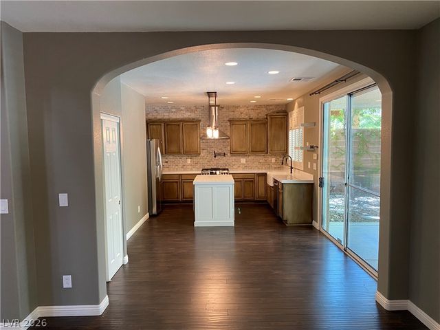 11752 Del Sur Avenue, Las Vegas, NV 89138