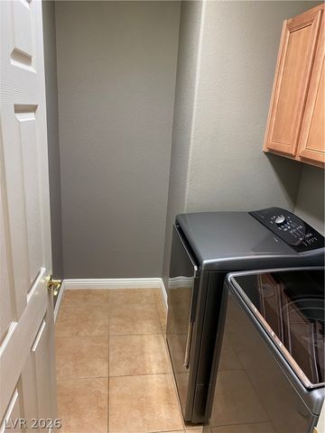 11752 Del Sur Avenue, Las Vegas, NV 89138