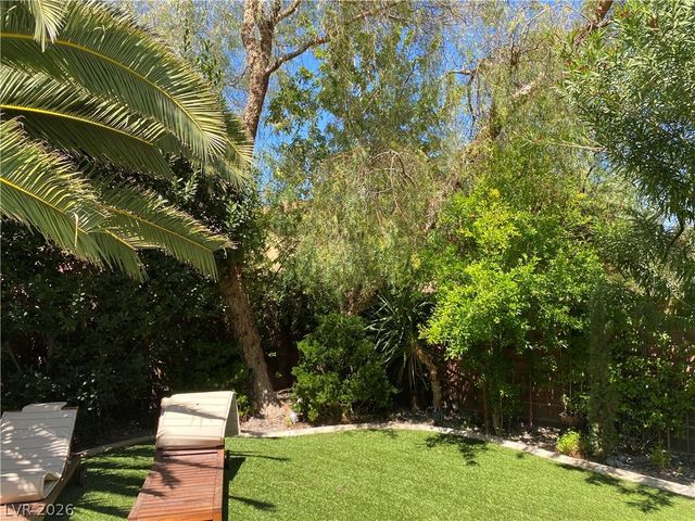 11752 Del Sur Avenue, Las Vegas, NV 89138