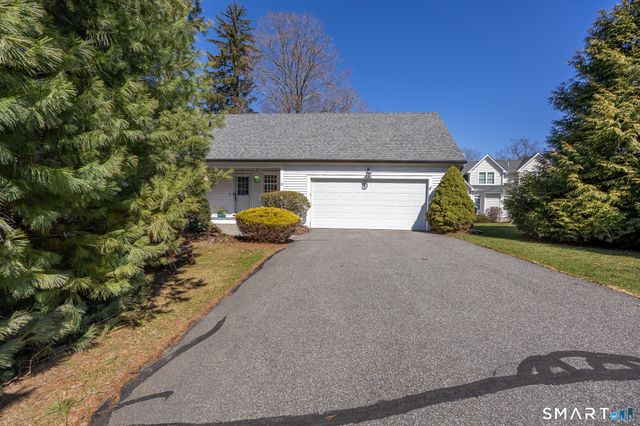 25 Stonegate Circle, Cheshire, CT 06410