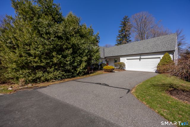 25 Stonegate Circle, Cheshire, CT 06410